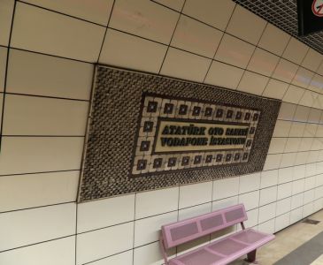 İstanbul Metro sanatsal panoları